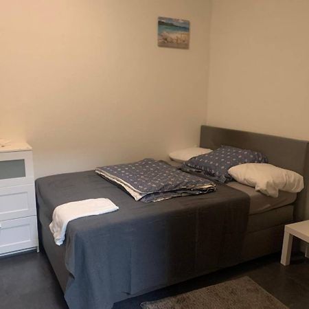 2 Room Apartament Messe Essen Buitenkant foto
