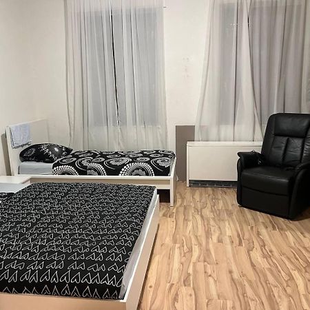 2 Room Apartament Messe Essen Buitenkant foto