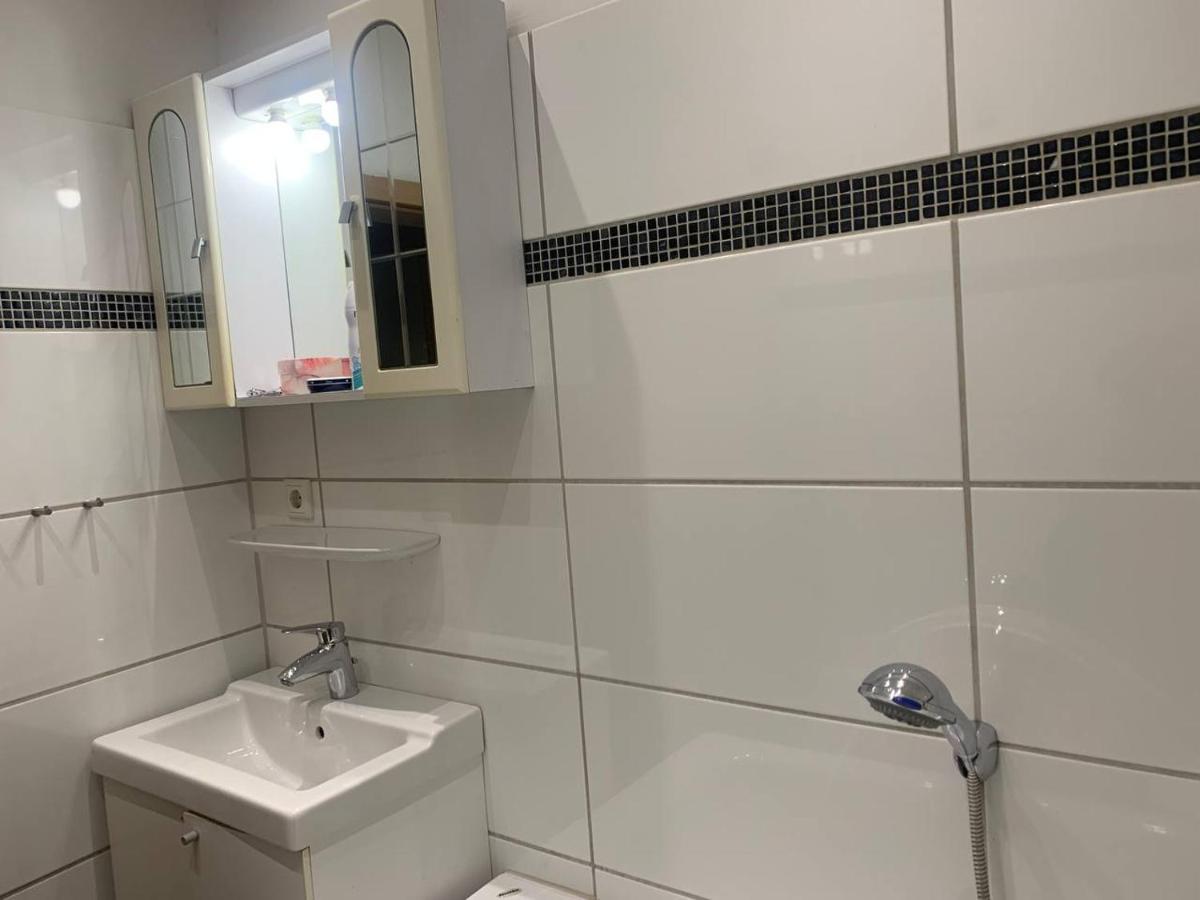 2 Room Apartament Messe Essen Buitenkant foto