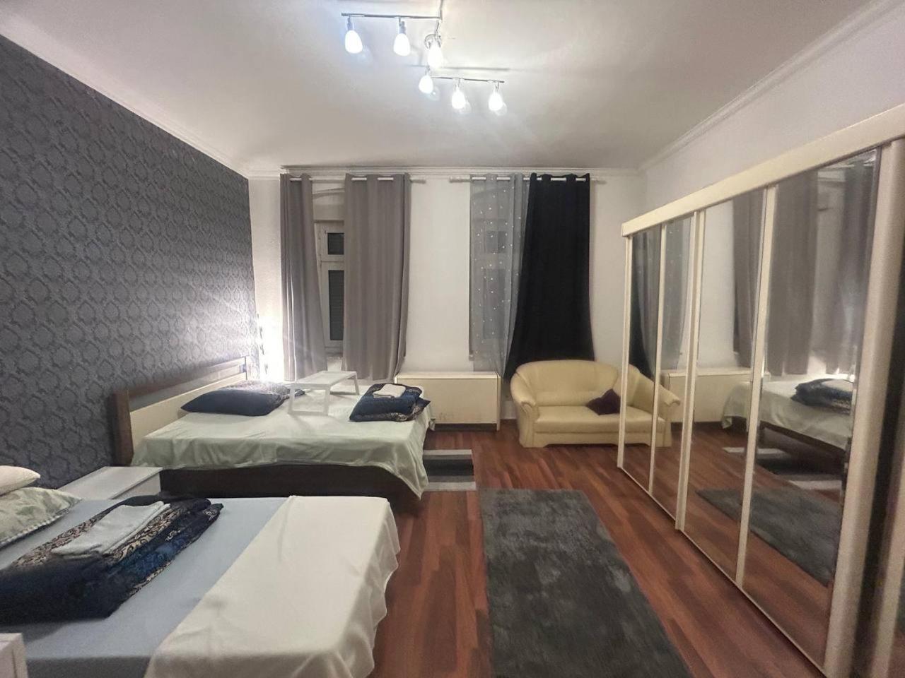 2 Room Apartament Messe Essen Buitenkant foto