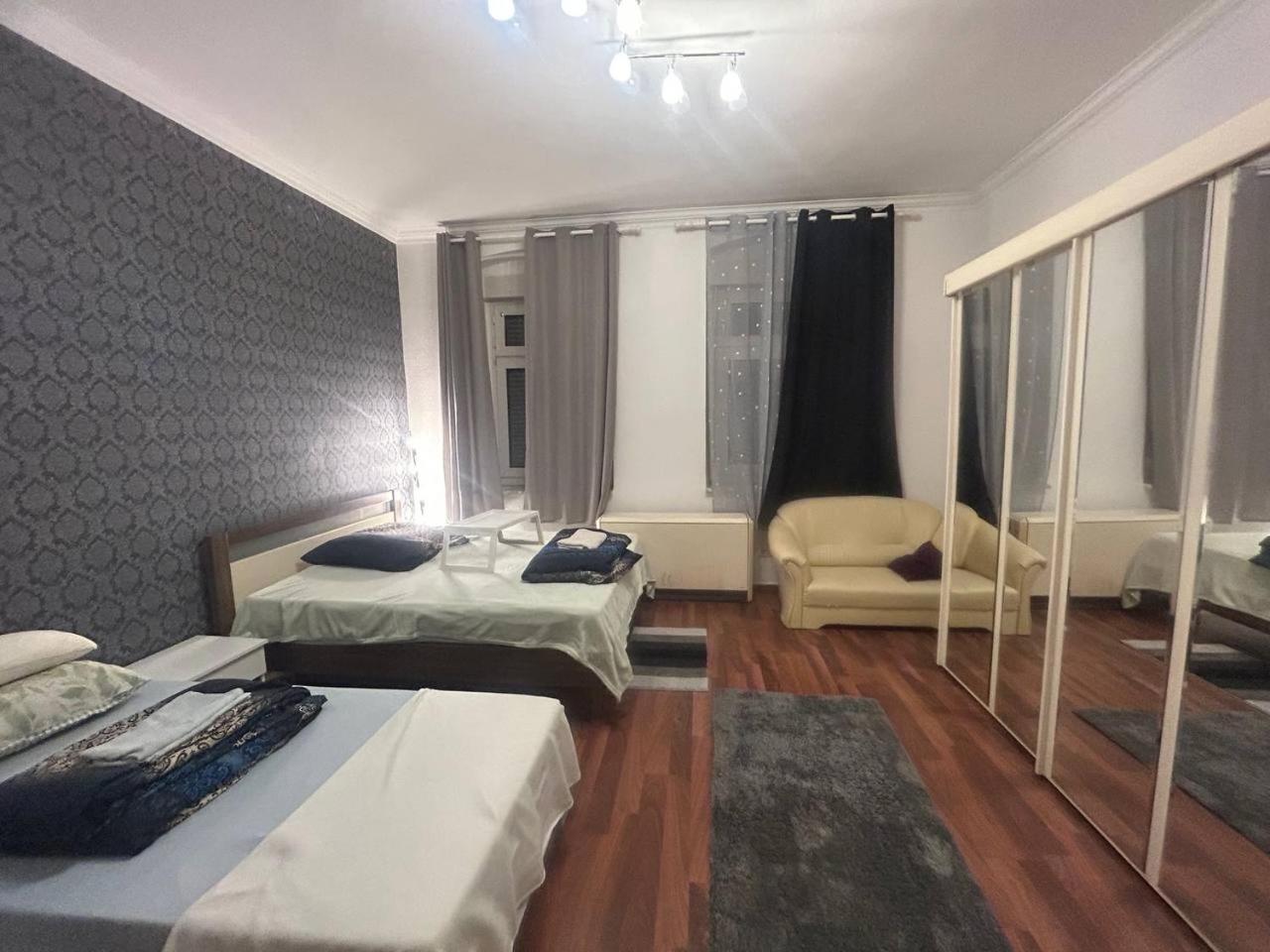 2 Room Apartament Messe Essen Buitenkant foto